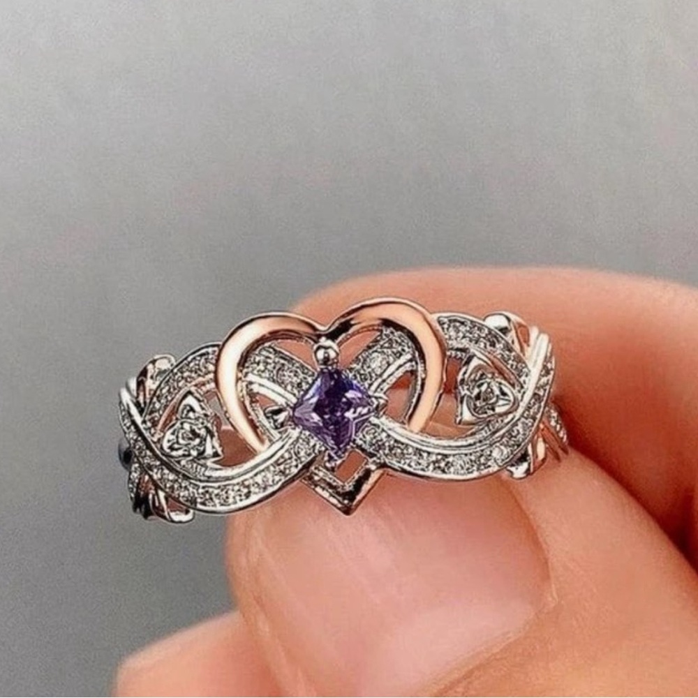 WEDDING RING - Picture 2 of 8